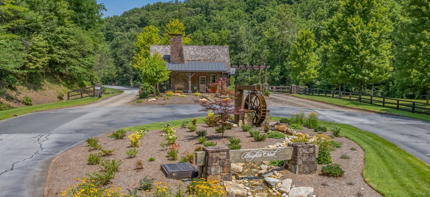Gate house at Bright's Creek